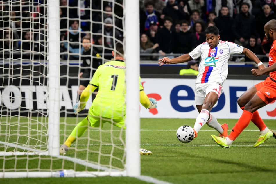 Endrick em jogo do Lyon pelas oitavas de final da Copa da França