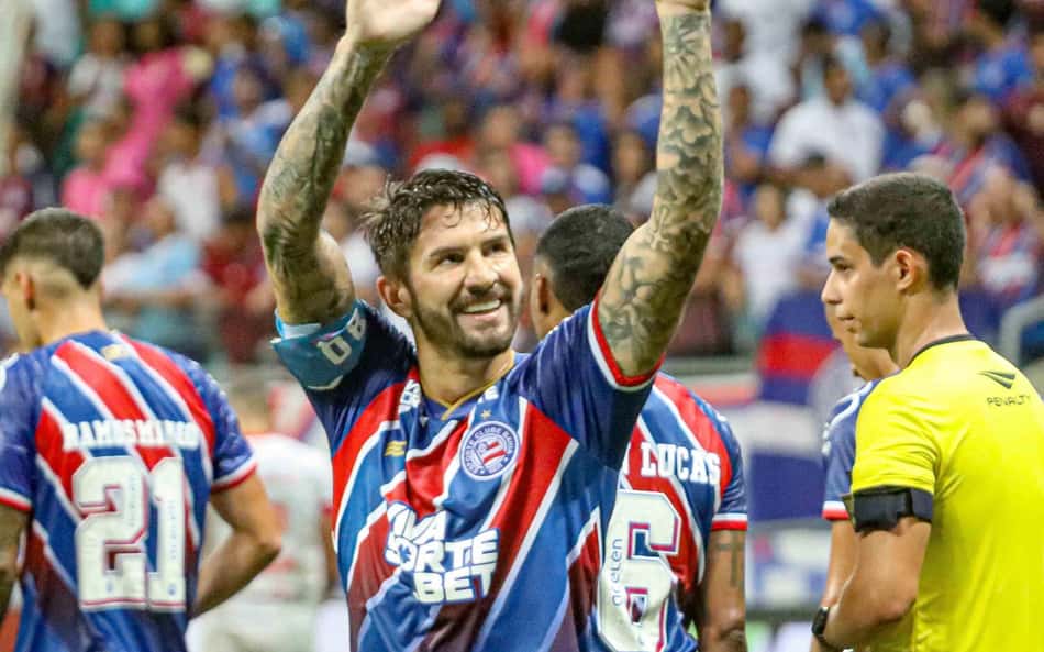 Everaldo marca em reestreia pelo Bahia, que tropeça contra a Juazeirense