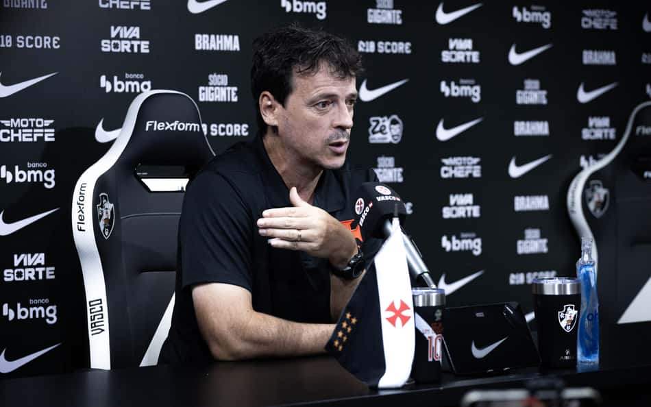 Fernando Diniz define escalação do Vasco para enfrentar o Volta Redonda