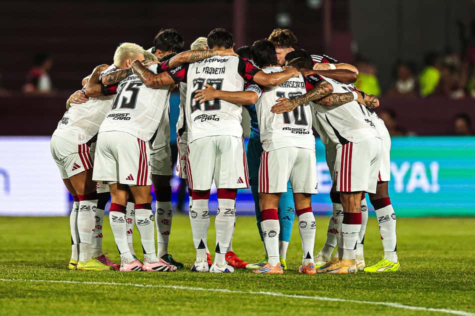 Equipe do Flamengo reunida no jogo de ida da Recopa, contra o Lanús (Foto: GiGilvan de Souza/Flamengo)