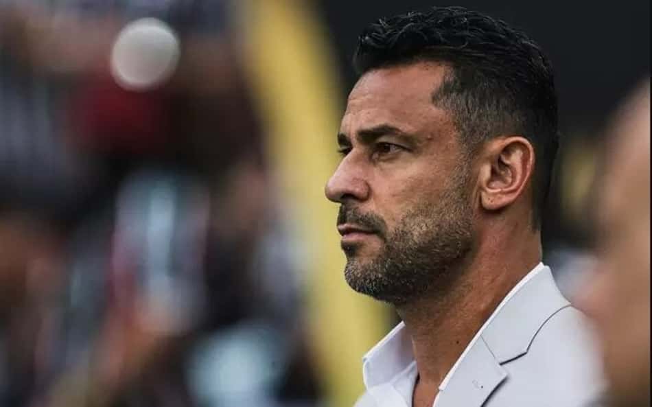 Fred enfrenta o Fluminense em estreia no novo cargo