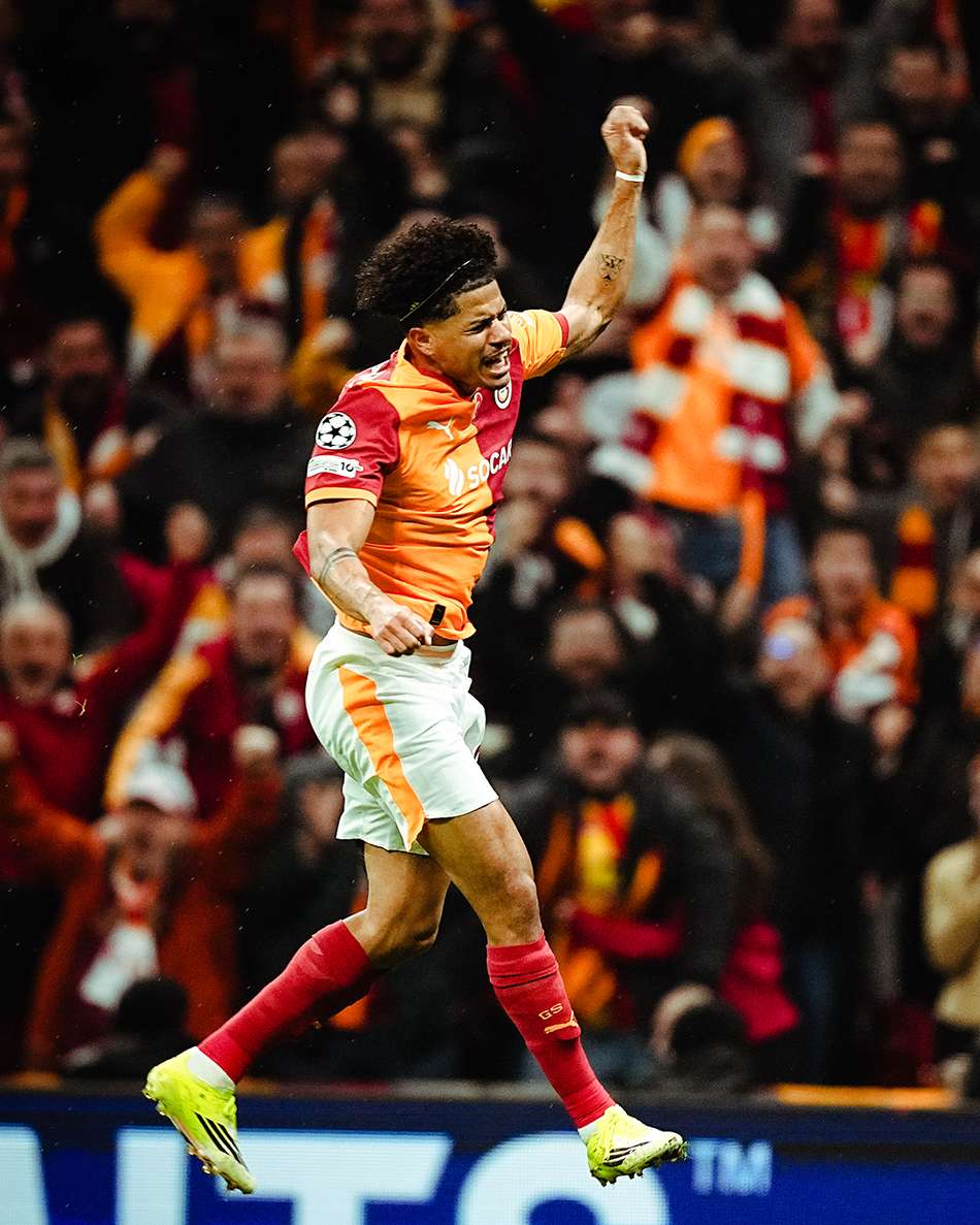 Gabriel Sara em ação pelo Galatasaray (Foto: Reprodução/Galatasaray)