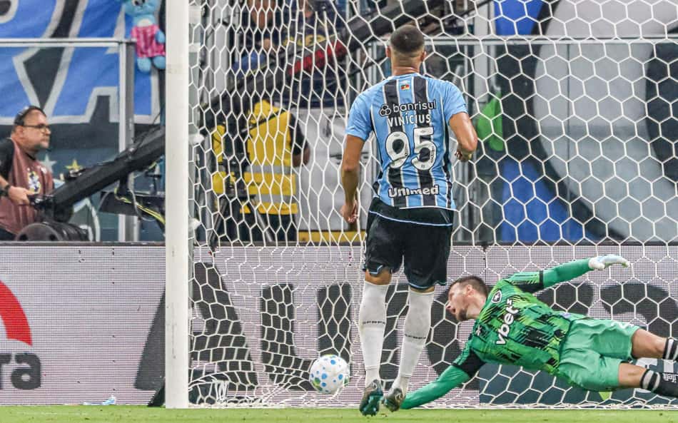 Veja os oito gols da virada do Grêmio sobre o Botafogo no Brasileirão