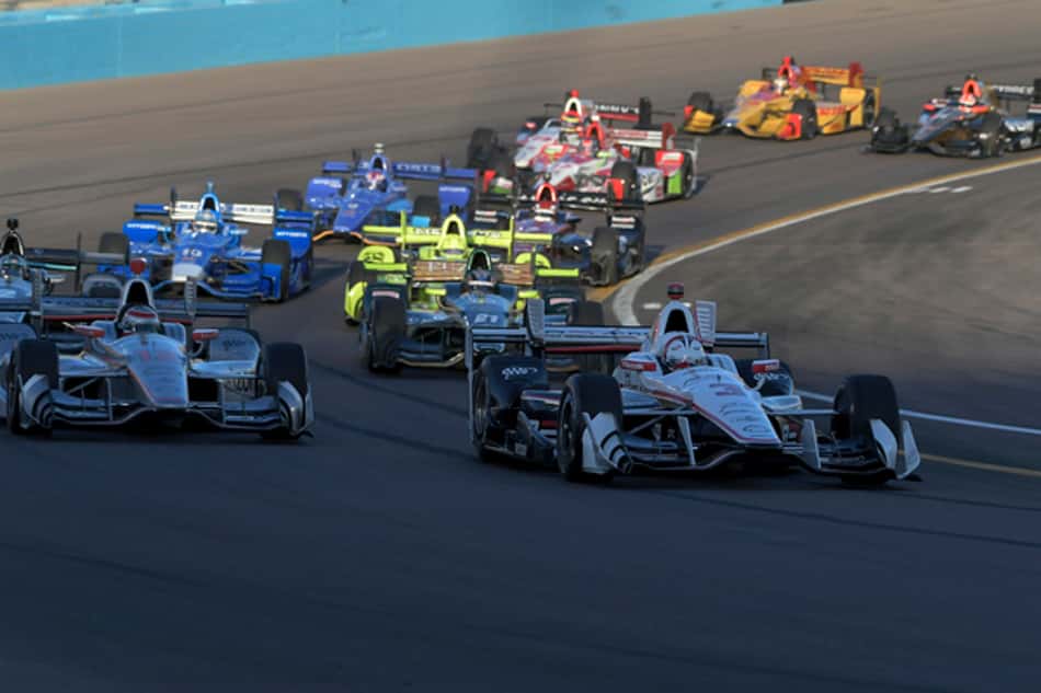 Carros na pista na Verizon IndyCar Series, Phoenix Grand Prix, em 2017 (Foto: Steve Shope/ Penske Racing)