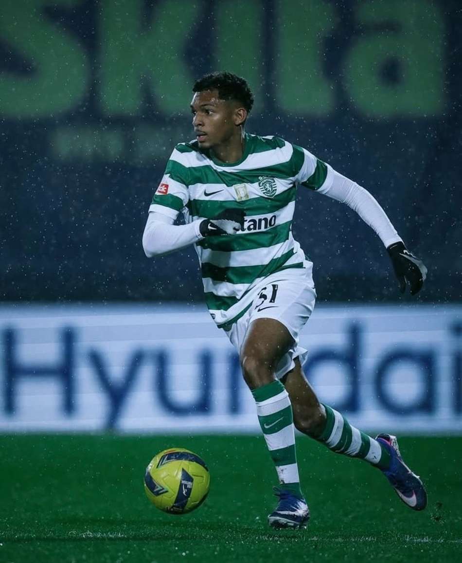 Luís Guilherme, ex-Palmeiras, em ação pelo Sporting (Foto: Reprodução Instagram Luís Guilherme)