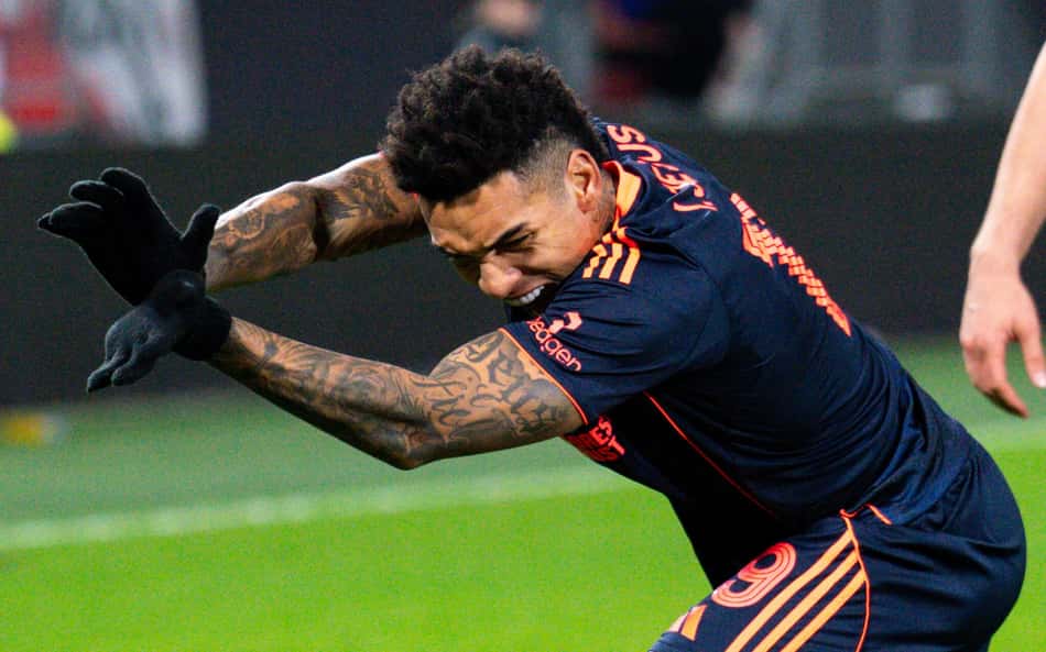 Igor Jesus comemorando gol marcado pelo Nottingham Forest (Foto: Reprodução/X)