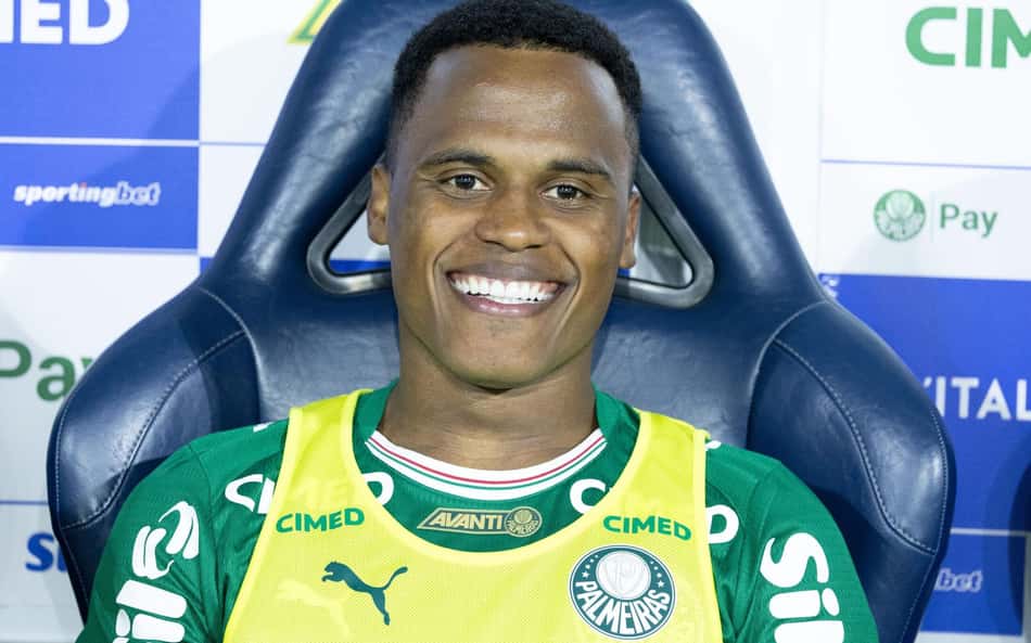 Torcedores do Fluminense criticam atitude de jogadores com Jhon Arias: 'Frouxo'