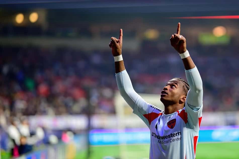 Kaick comemorando gol pelo FC Dallas, da MLS (Foto: Reprodução)