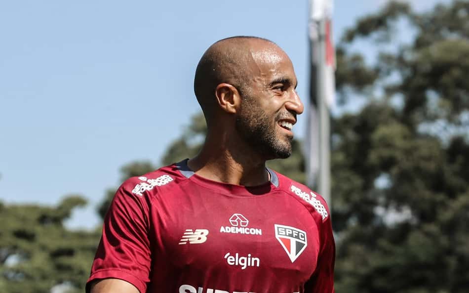 Web reage a gol ensaiado do São Paulo: 'Jogadaça'