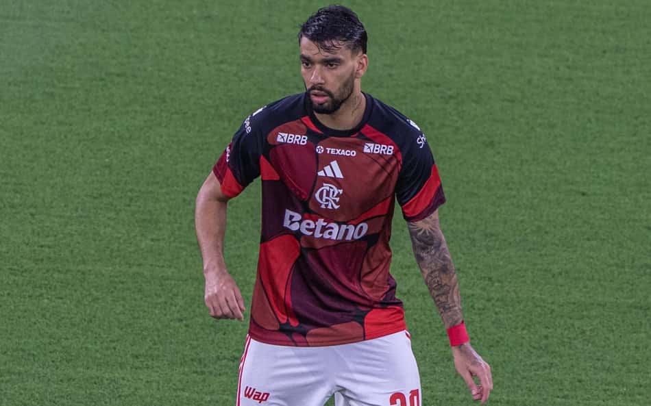 Cena de Lucas Paquetá após Vitória x Flamengo viraliza: 'Tem meu respeito'