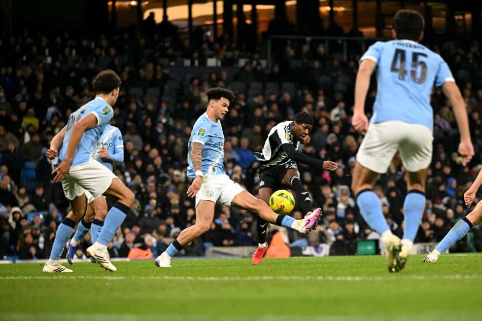Pela Copa da Liga Inglesa, o Manchester City venceu o Newcastle por 3 a 1 (Foto: Oli SCARFF / AFP)