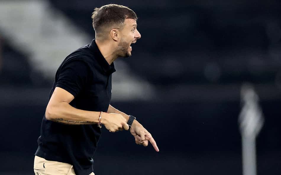 Botafogo terá time alternativo contra o Vasco; veja provável escalação