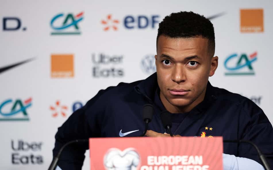 Mbappé detalha polêmica entre Vini Jr e jogador do Benfica: 'Chamou de macaco cinco vezes'