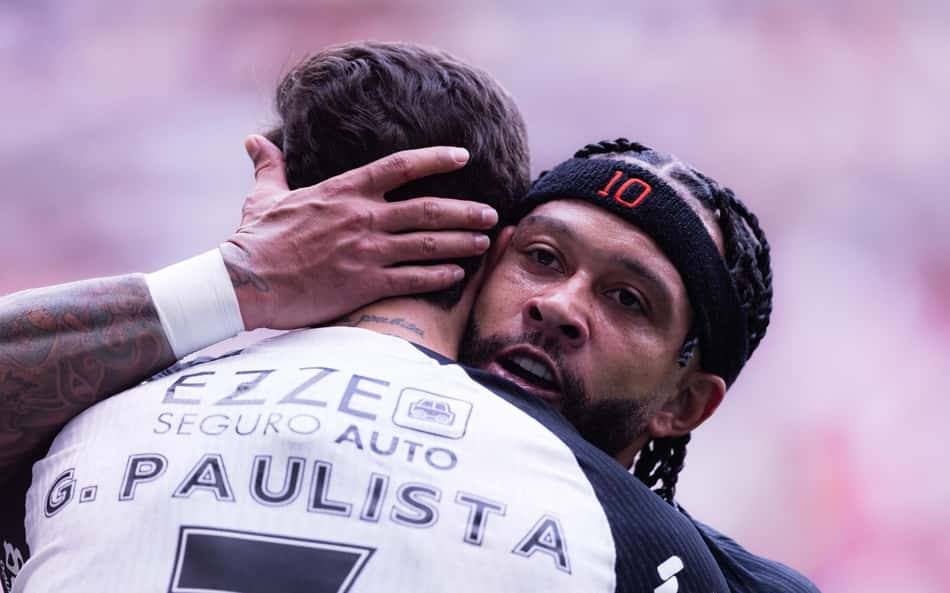 Gol perdido por Memphis em Flamengo x Corinthians chama atenção