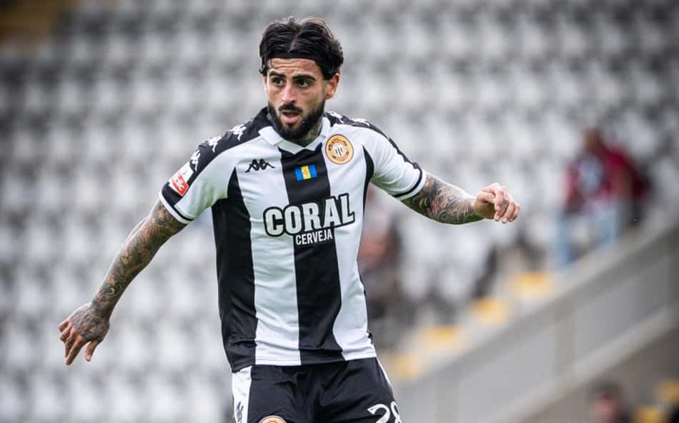 Destaque estatístico do Nacional, Liziero projeta duelo contra o líder Porto