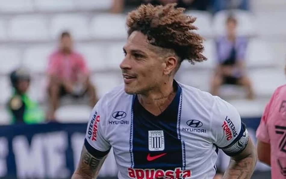 Guerrero marca em início de temporada e comenta chegada de Mano Menezes