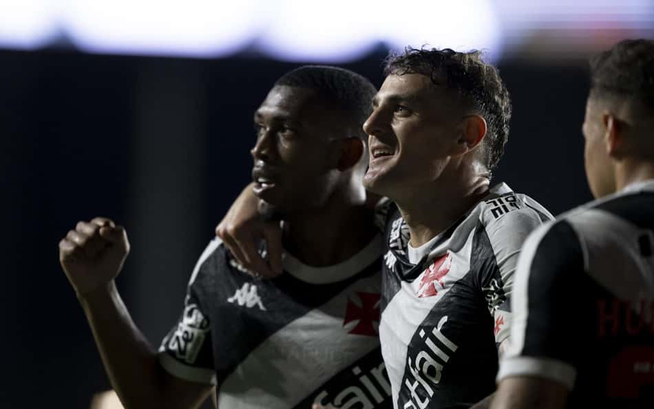 Vasco ainda tenta 'achar gols' sem Rayan e Vegetti