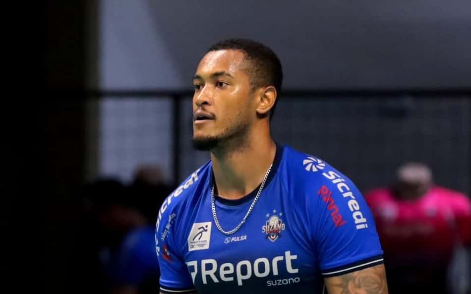 Sabino em vitória do Suzano na Superliga (Foto: Divulgação/ Suzano Vôlei)