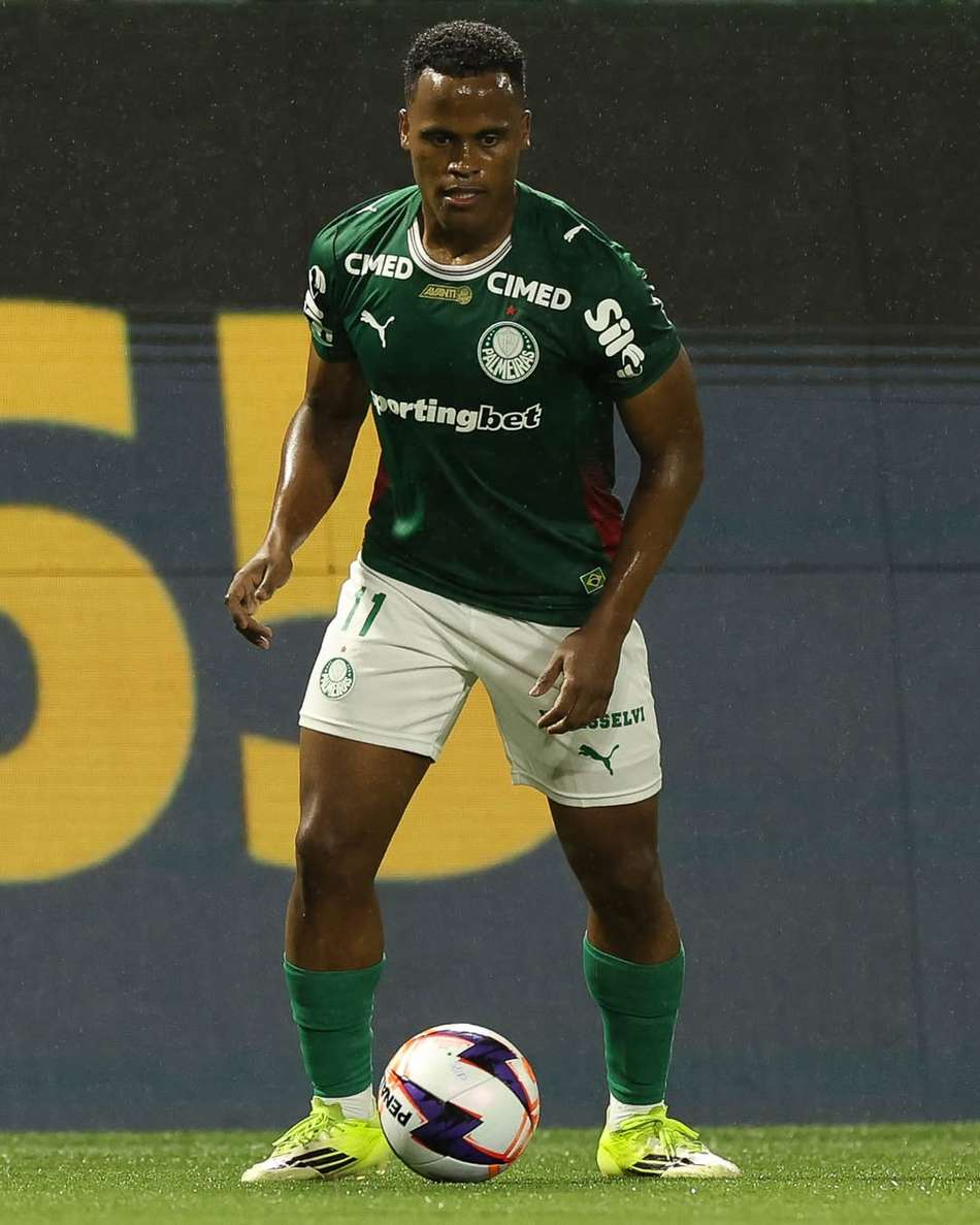 Na estreia pelo Palmeiras, John Arias sofre pênalti convertido por Sosa em goleada por 4 a 0 sobre Capivariano. (Foto: Divulgação/ SE Palmeiras)