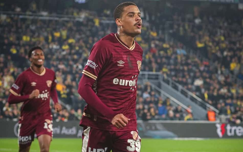 Ex-Botafogo vive fase artilheira e brilha na Europa: 'Momento muito importante'
