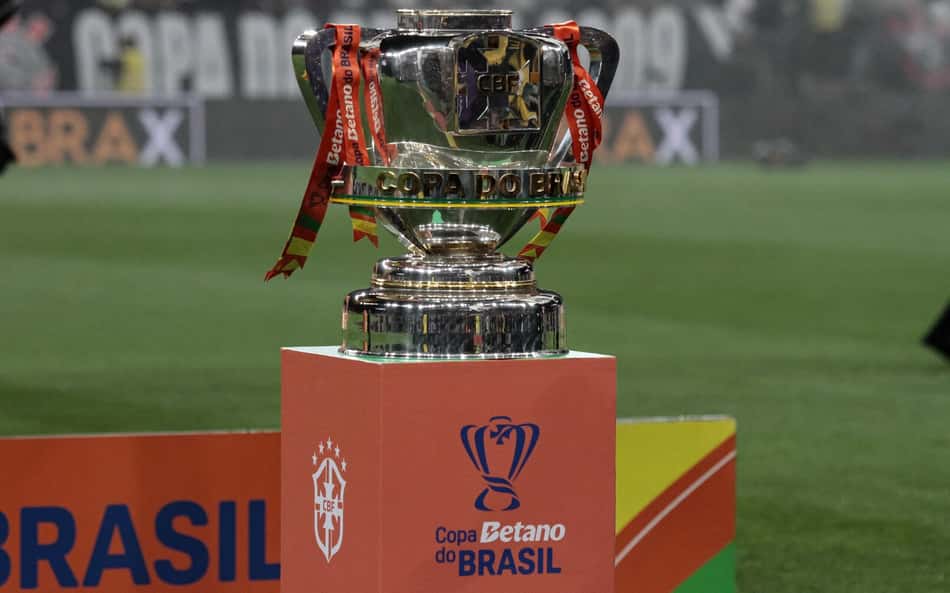 Taça trofeu da Copa do Brasil