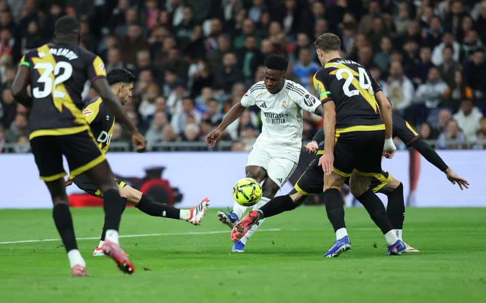 Gol de Vini Jr em vitória do Real Madrid repercute: 'Proibido'