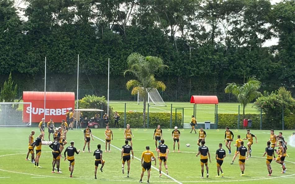 Após quadro de sobrecarga, Luciano retorna aos treinos com o elenco do São Paulo