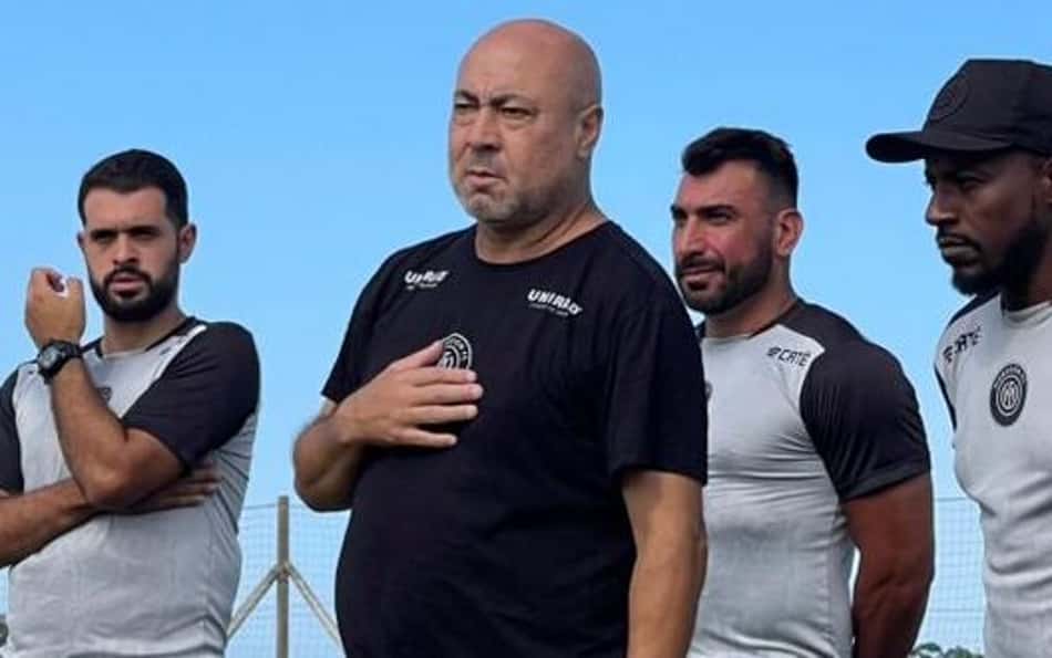 Campeão da Libertadores com Grêmio assume comando de time do Gaúchão