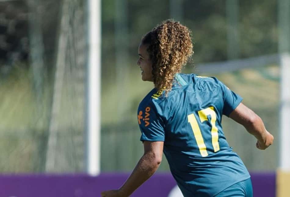 Ana Luiza passou pela Seleção Brasileira Sub-17 (Foto: Reprodução)