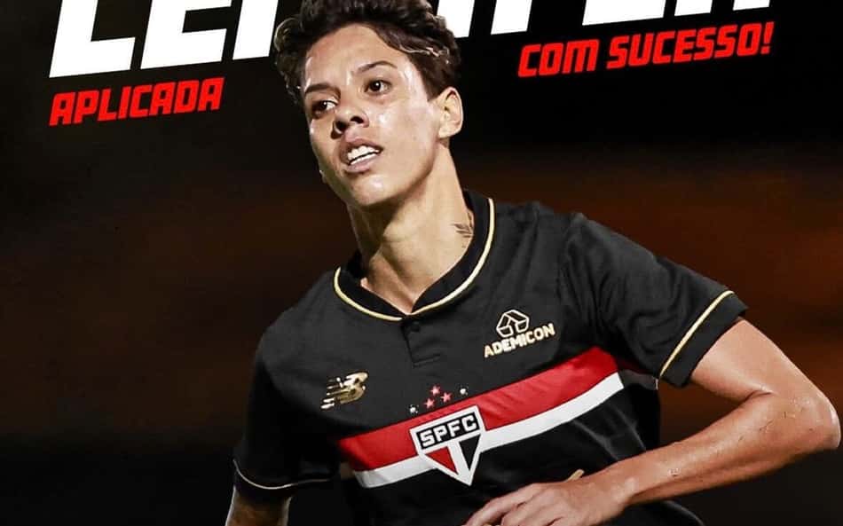 Gadu comemora gol pelo São Paulo no Brasileirão Feminino. (Foto: Rebeca Reis/Staff Images)