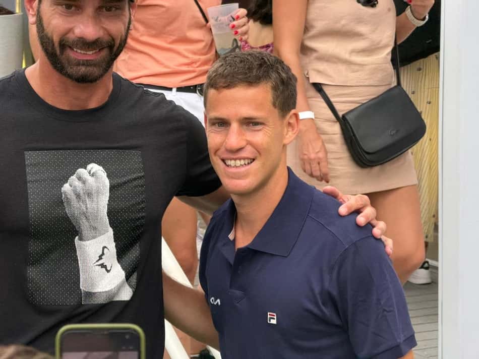 Diego Schwartzman tira foto com fã no Rio Open (Foto: Lucas Borges/Lance!)