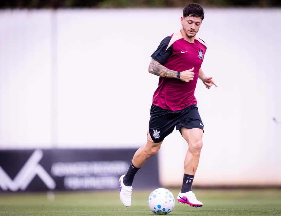 Garro deve oportunidade no confronto (Foto: Rodrigo Coca/Agência Corinthians)