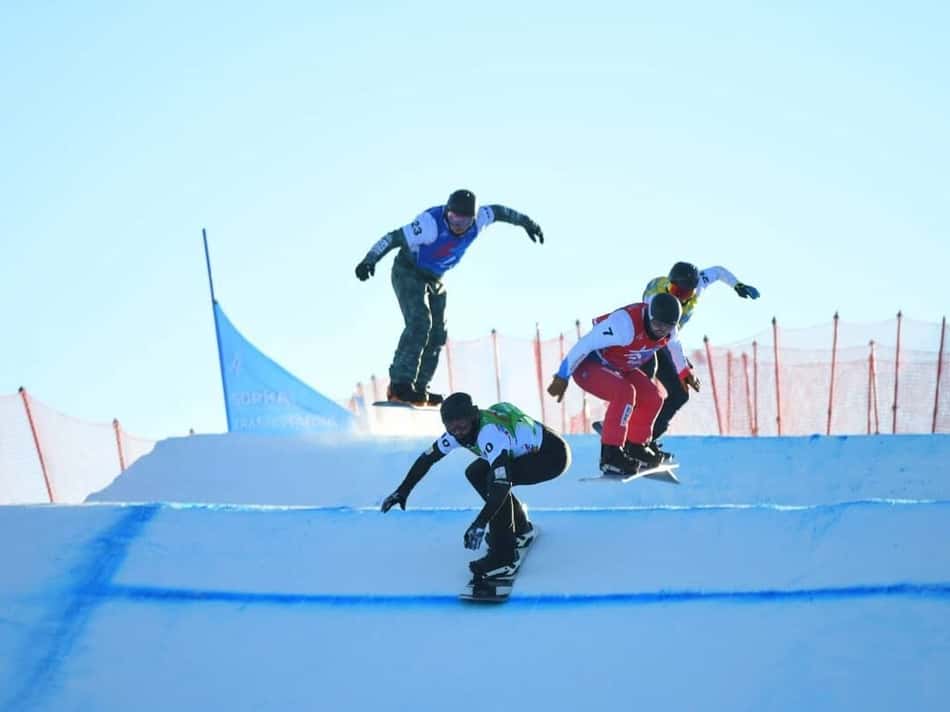 Cameron Bolton, do Snowboard, em competições anteriores (Foto: Reprodução/Instagram)