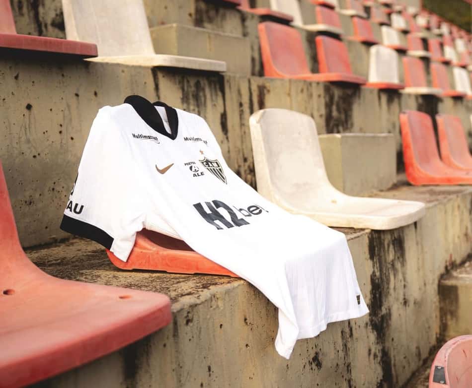Camisa do Galo no Castor Cifuentes Foto: Pedro Souza / Atlético)
