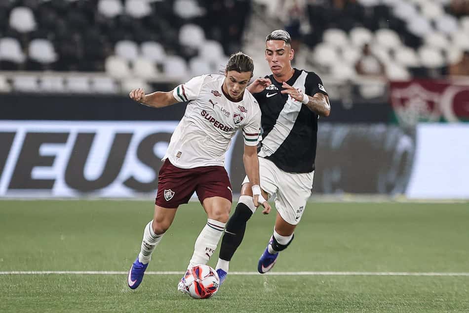 Canobbio em campo na vitória do Fluminense sobre o Vasco, pela semifinal do Carioca (Foto: Lucas Merçon/FFC)