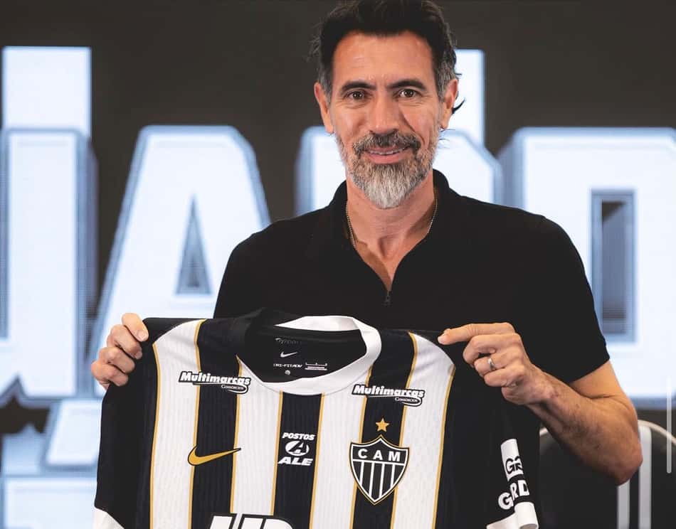 Domínguez apresentado no Atlético (Foto: Pedro Souza / Atlético)