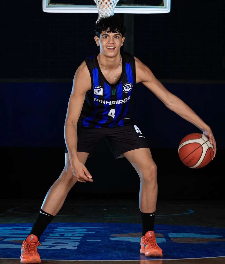 Edu Santos é uma das apostas do Pinheiros no NBB