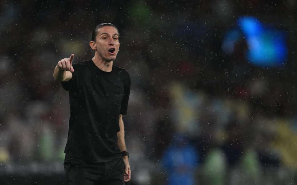 Filipe Luís em Flamengo x Lanús (Foto: MAURO PIMENTEL / AFP)