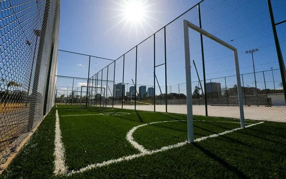 Quadra em Porto Alegre recebe Grêmio x Inter com ex-jogadoras. (Foto: Giulian Serafim/PMPA)