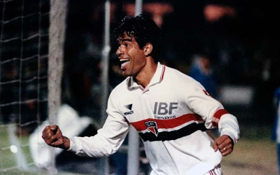 1993 - São Paulo - Universidad Católica (Raí)