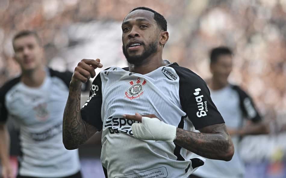 Corinthians negocia rescisão amigável com Martinez após lesão polêmica