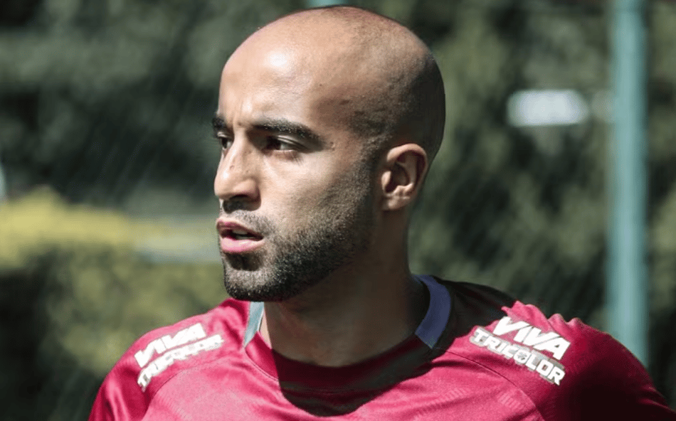 Torcedores mandam recado a Lucas Moura após empate contra o Santos: 'Voltando'