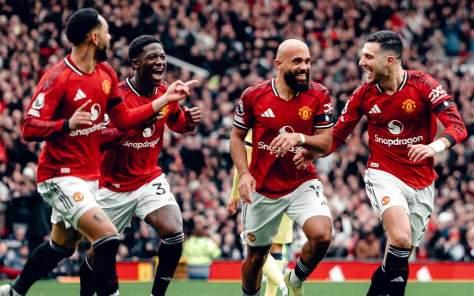 Uma expulsão muda tudo: Manchester United vence Tottenham por 2 a 0 na Premier League