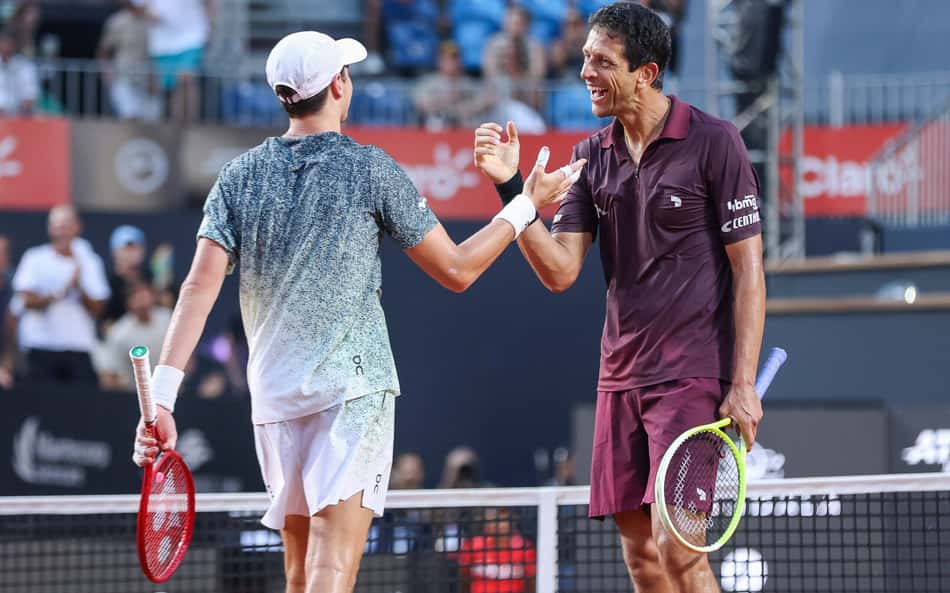 Marcelo Melo e João Fonseca no Rio Open (Foto: Fotojump)