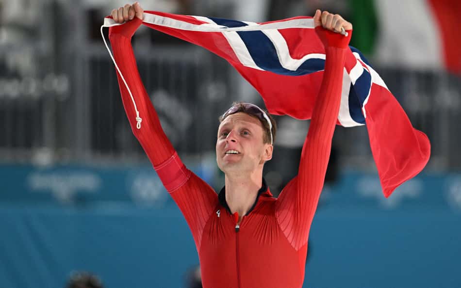 Estreante pulveriza recorde da patinação de velocidade em Milão-Cortina
