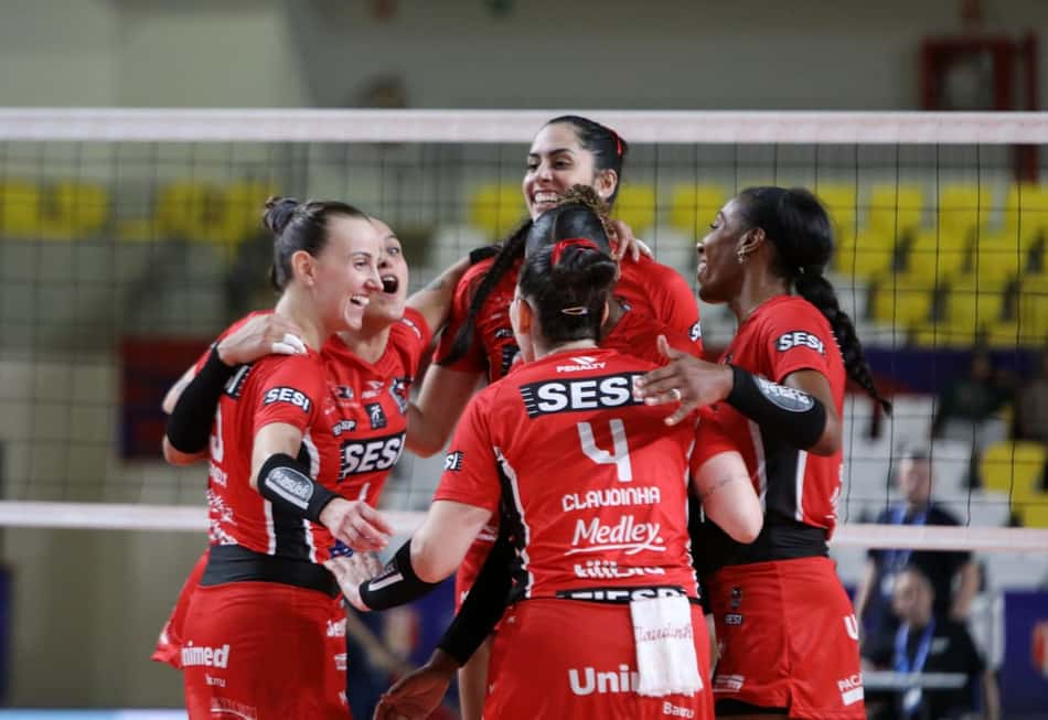Sesi Bauru está nas semifinais do Sul-Americano de vôlei (Foto: Betto Dolorier/ FPV)