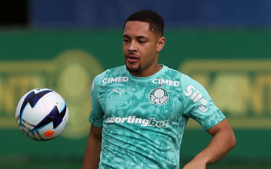 Vitor Roque treina com o elenco, e Palmeiras segue preparação para final do Paulistão