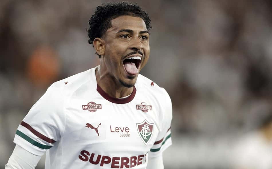 John Kennedy comemora gol no clássico contra o Botafogo. (Foto: Andre Mourao/GazetaPress)