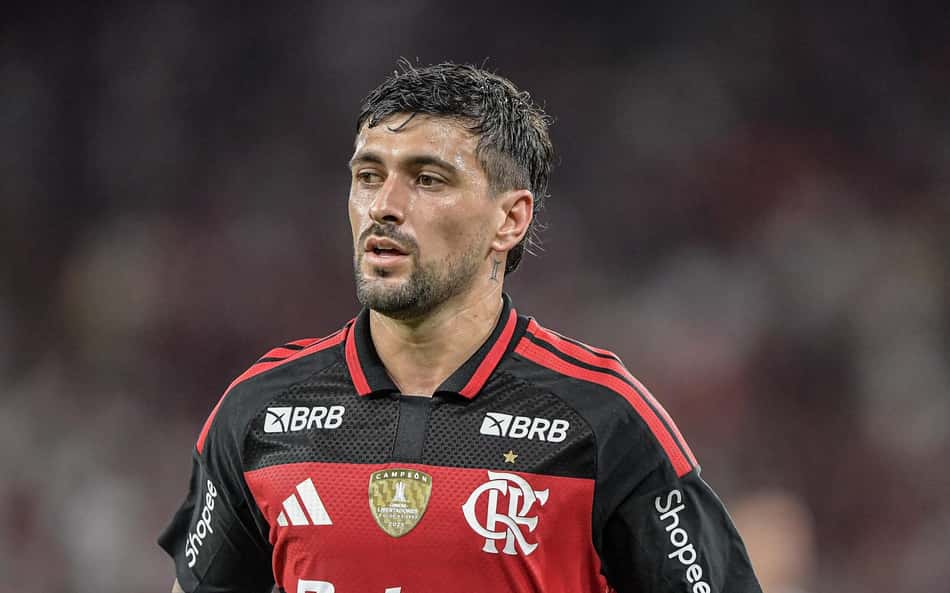 Arrascaeta quebra silêncio após demissão de Filipe Luís do Flamengo
