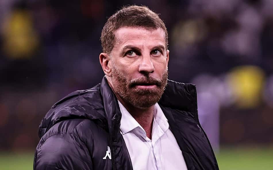 Torcida do Vasco manda recado a Pedrinho após eliminação no Carioca